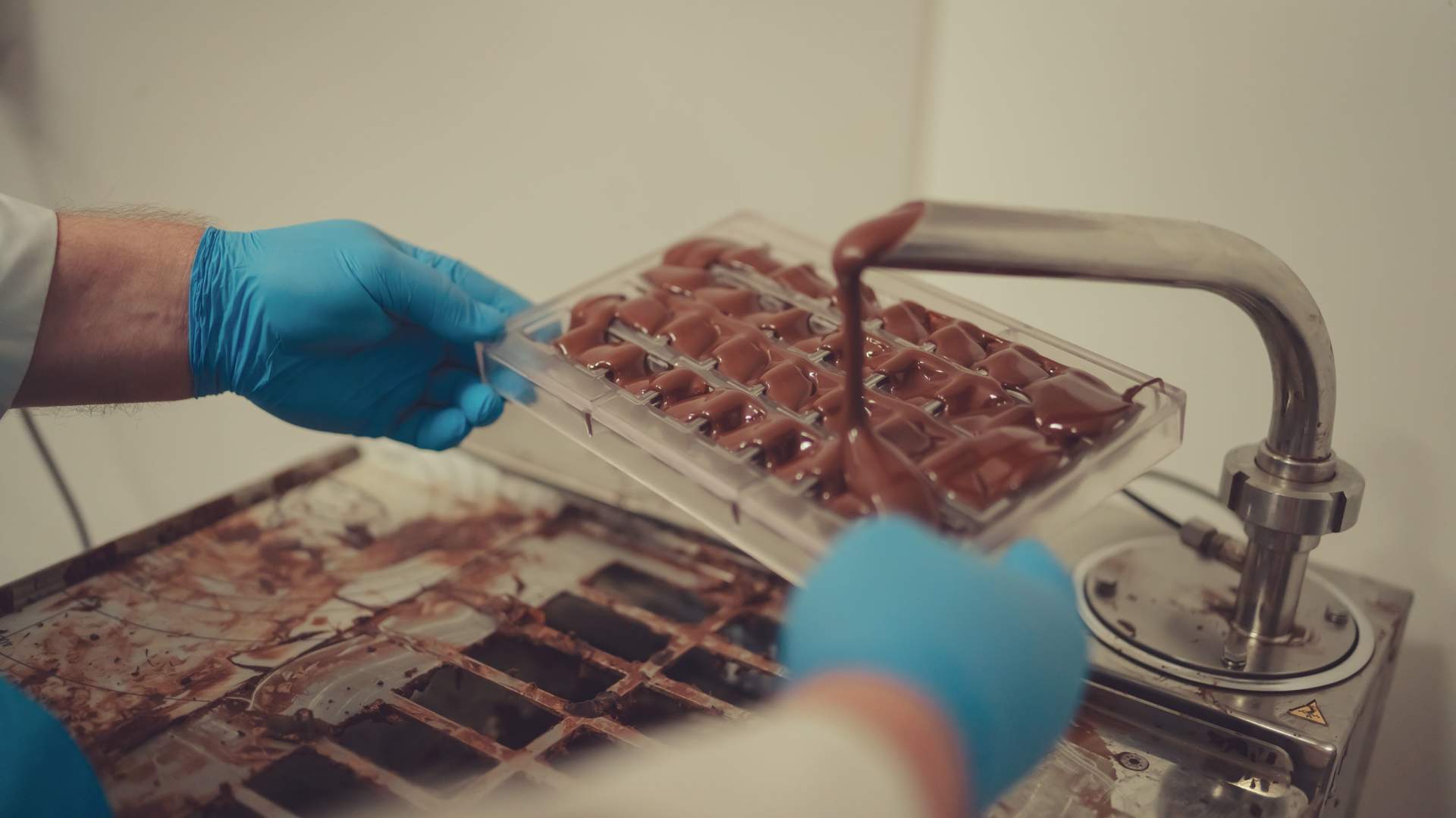 Fylling av Sjokoladeform komprimert