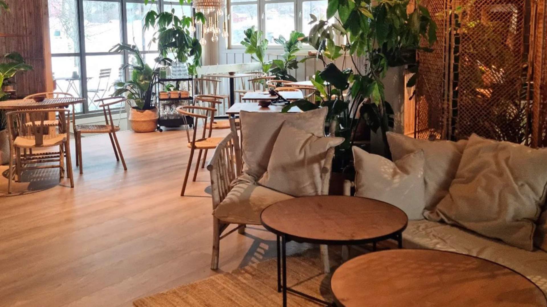 Fyresdal_-interiør-på-Kafe-Hvelvet_1000x731