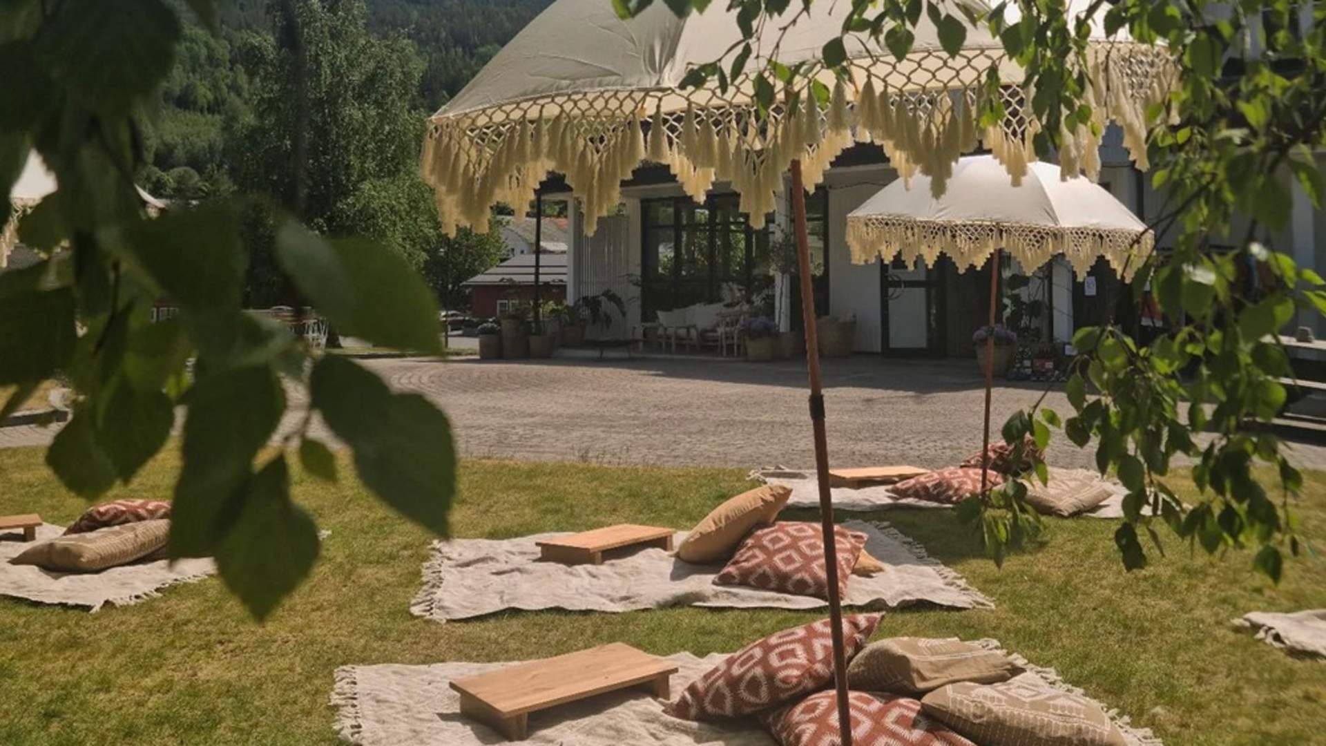 Fyresdal_-picnicpledd-på-Kafe-Hvelvet_1000x740