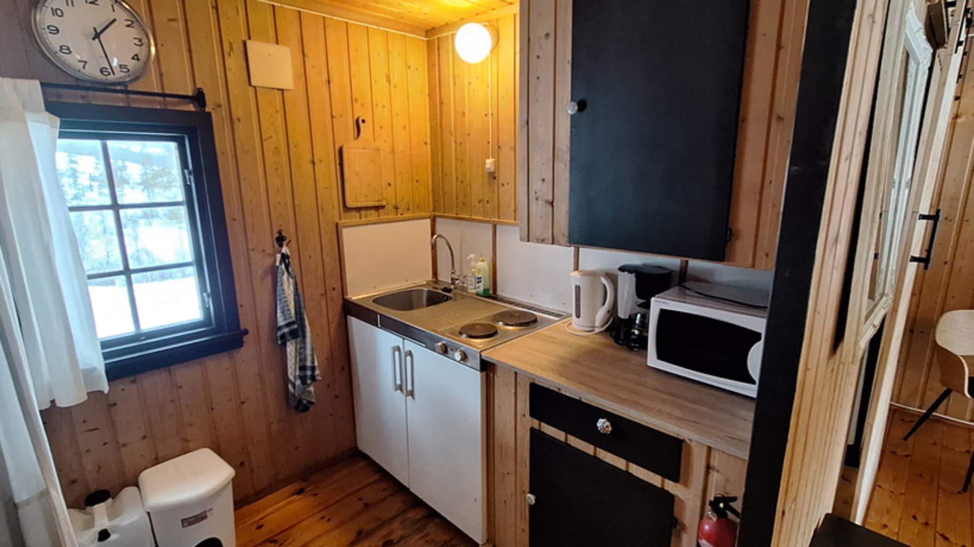 Fyresdal_Sommer_Telemark-Camping-og-motel_interør-hytte-3_1000x461