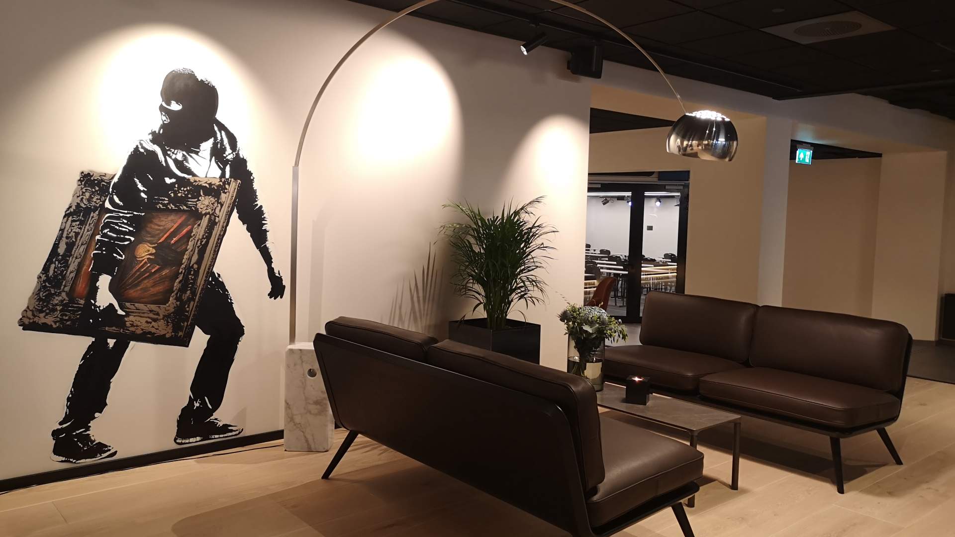 Gatekunst Hotel Norge Kristiansand av DotDotDot