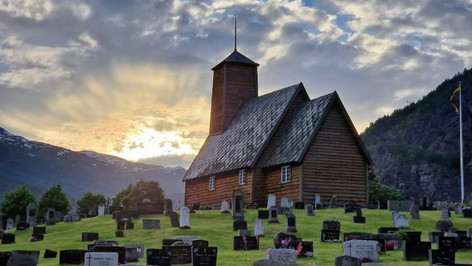 Gaupne Gamle Kyrkje