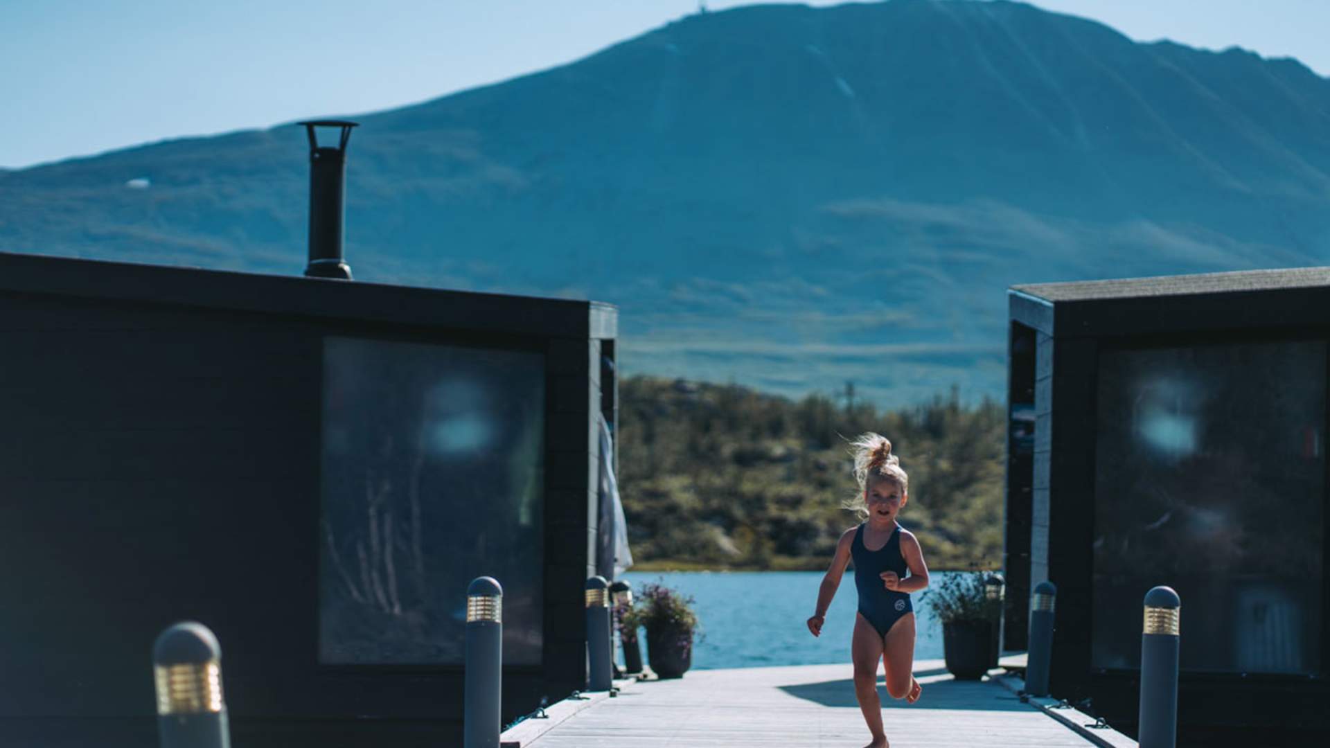 Gausta_flytende-sauna_jente