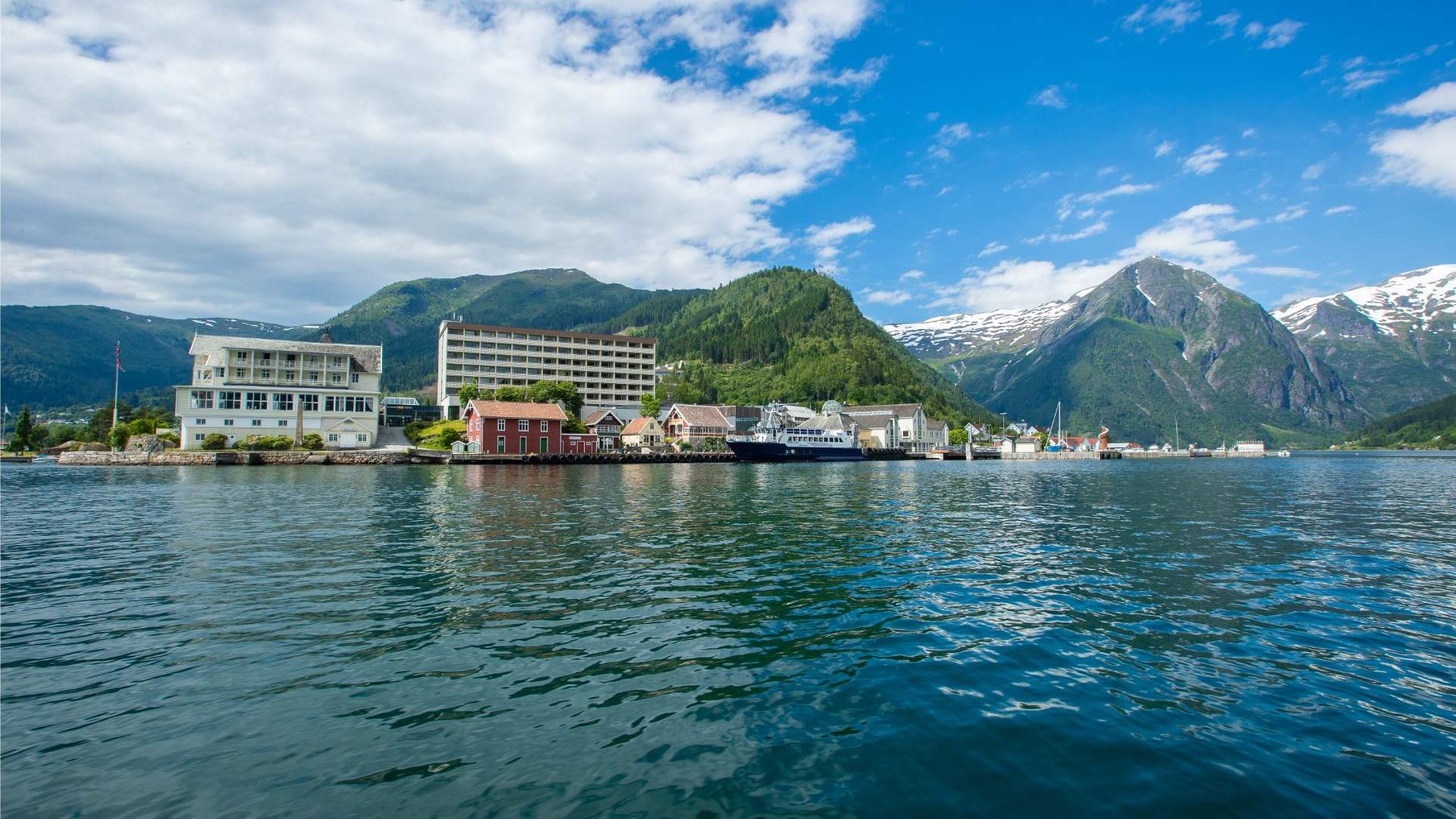 Fjord Cruise Balestrand - Fjærland one way