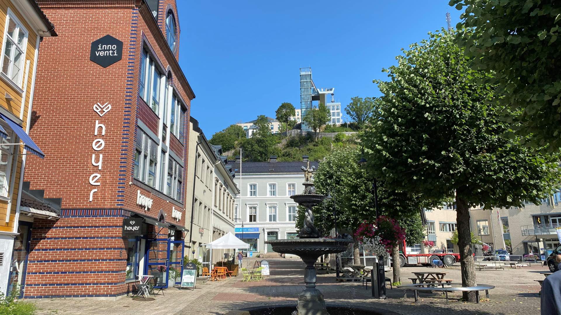 Glassheisen sett fra Torvet i Arendal foto CSæthre 2000x1500