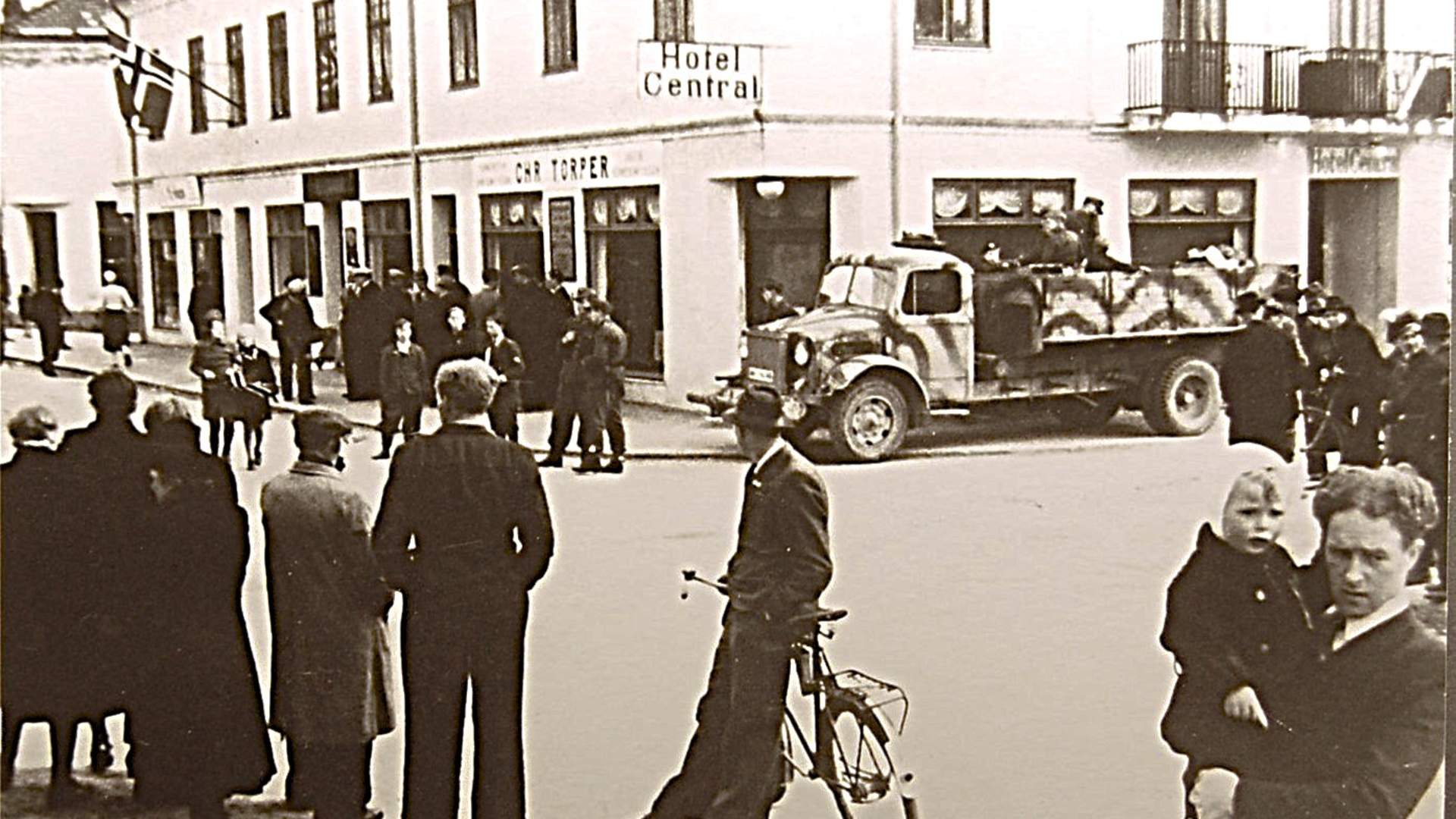 HOTELL CENTRAL KLAR GRÅ