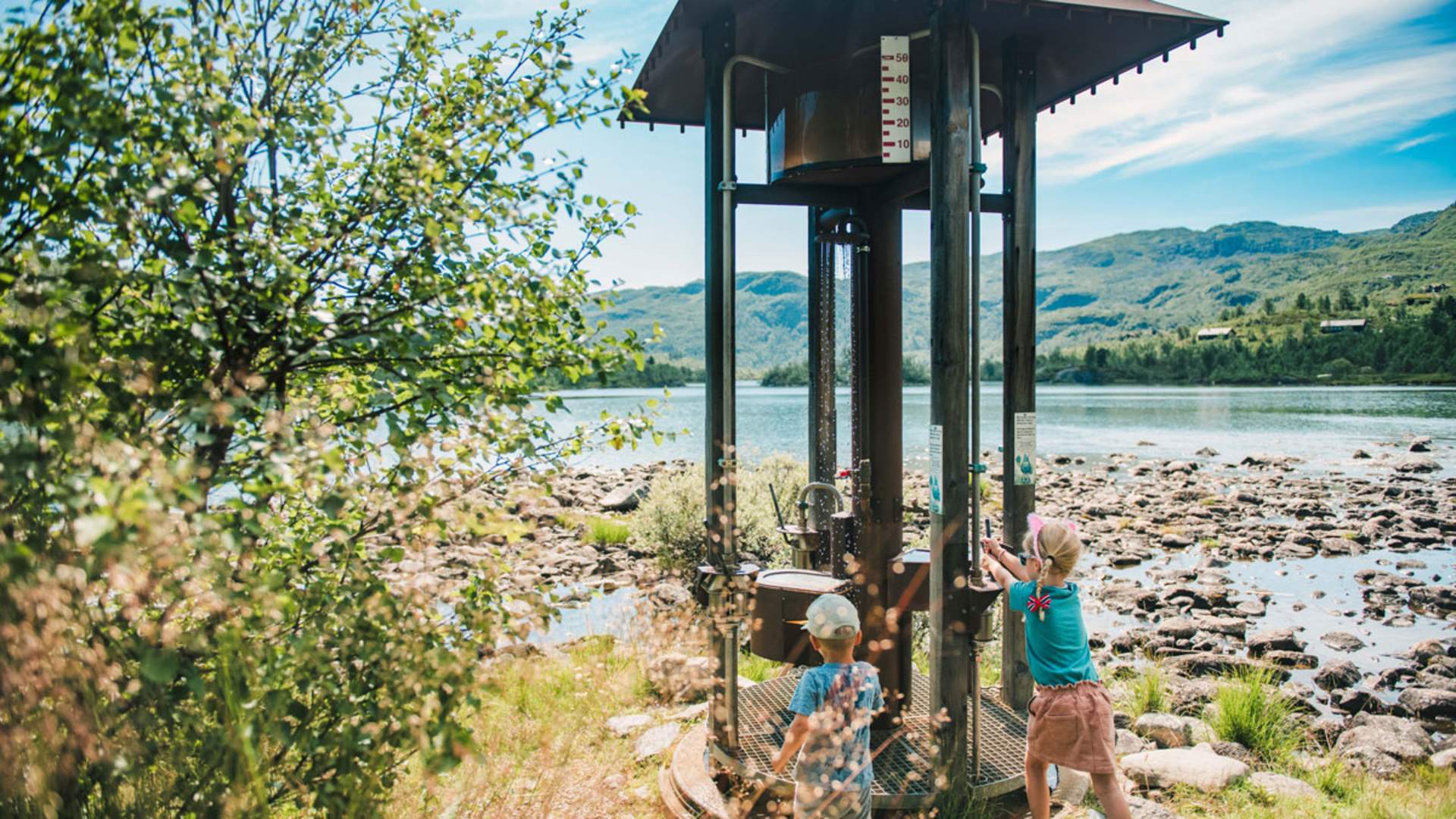 Haukeli_sommer_Vasseventyret_barn-leker-3