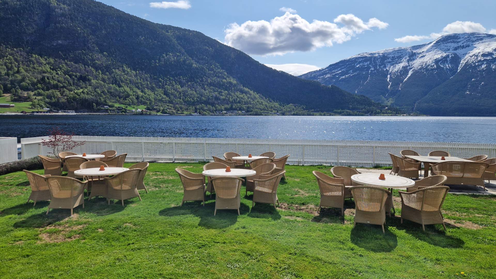 Hofslund Fjordhotell