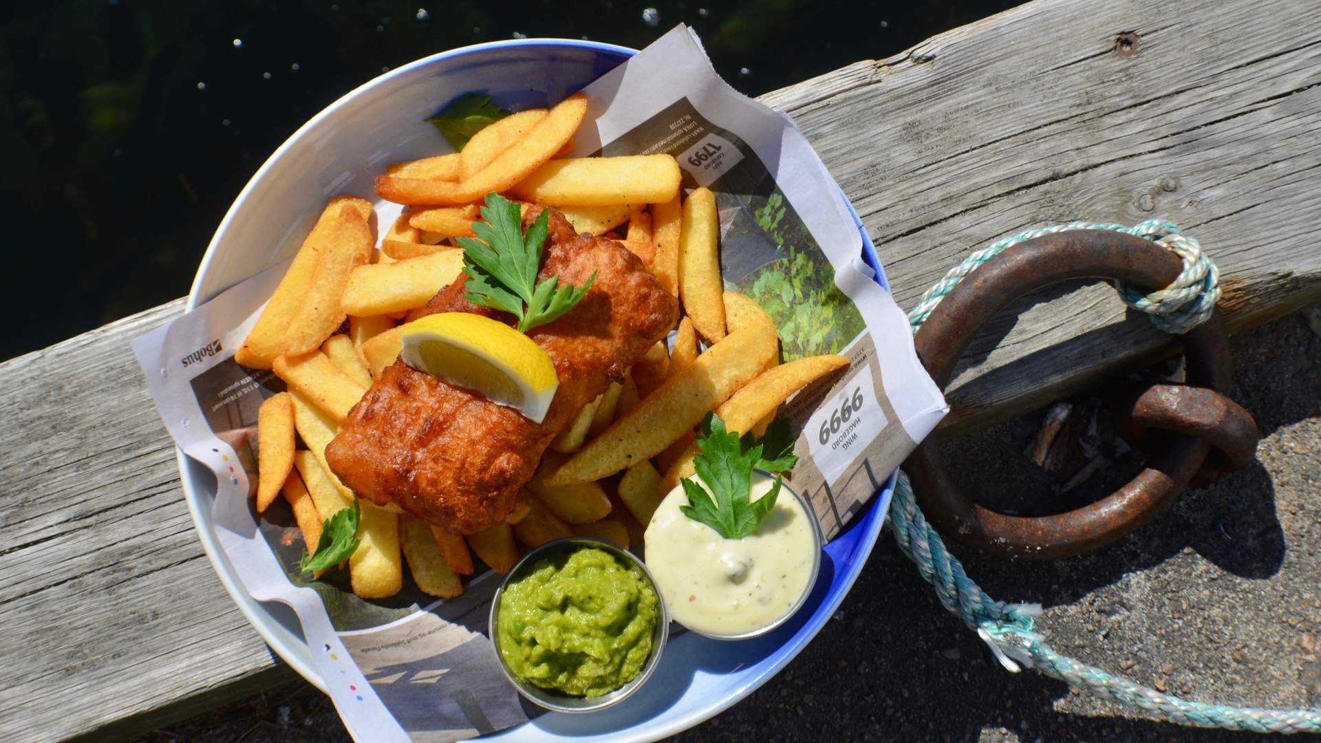 Hos Oss restaurant på bryggekanten fish and chips
