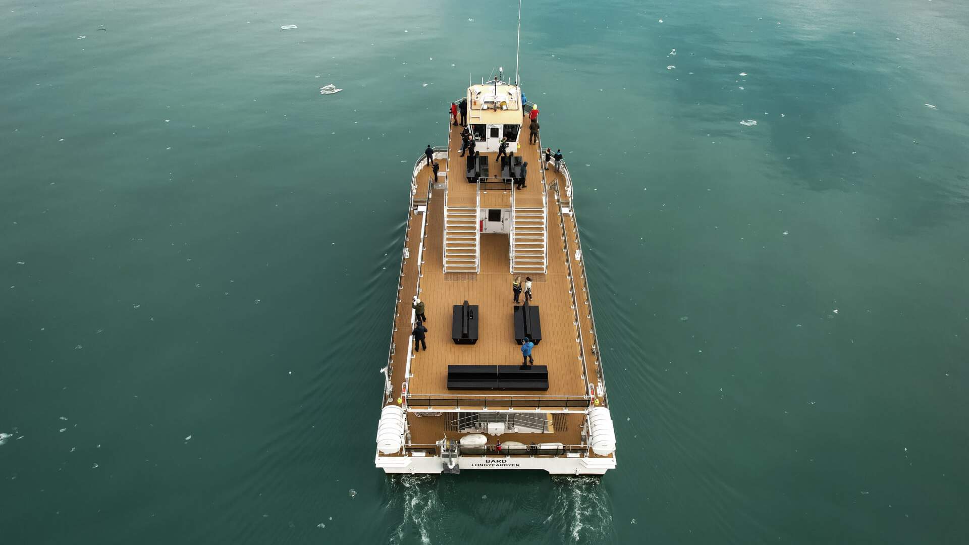 Hybrid-electric-catamaran-to-Pyramiden-HGR-151687_1920- Photo_Thomas__Griesbeck