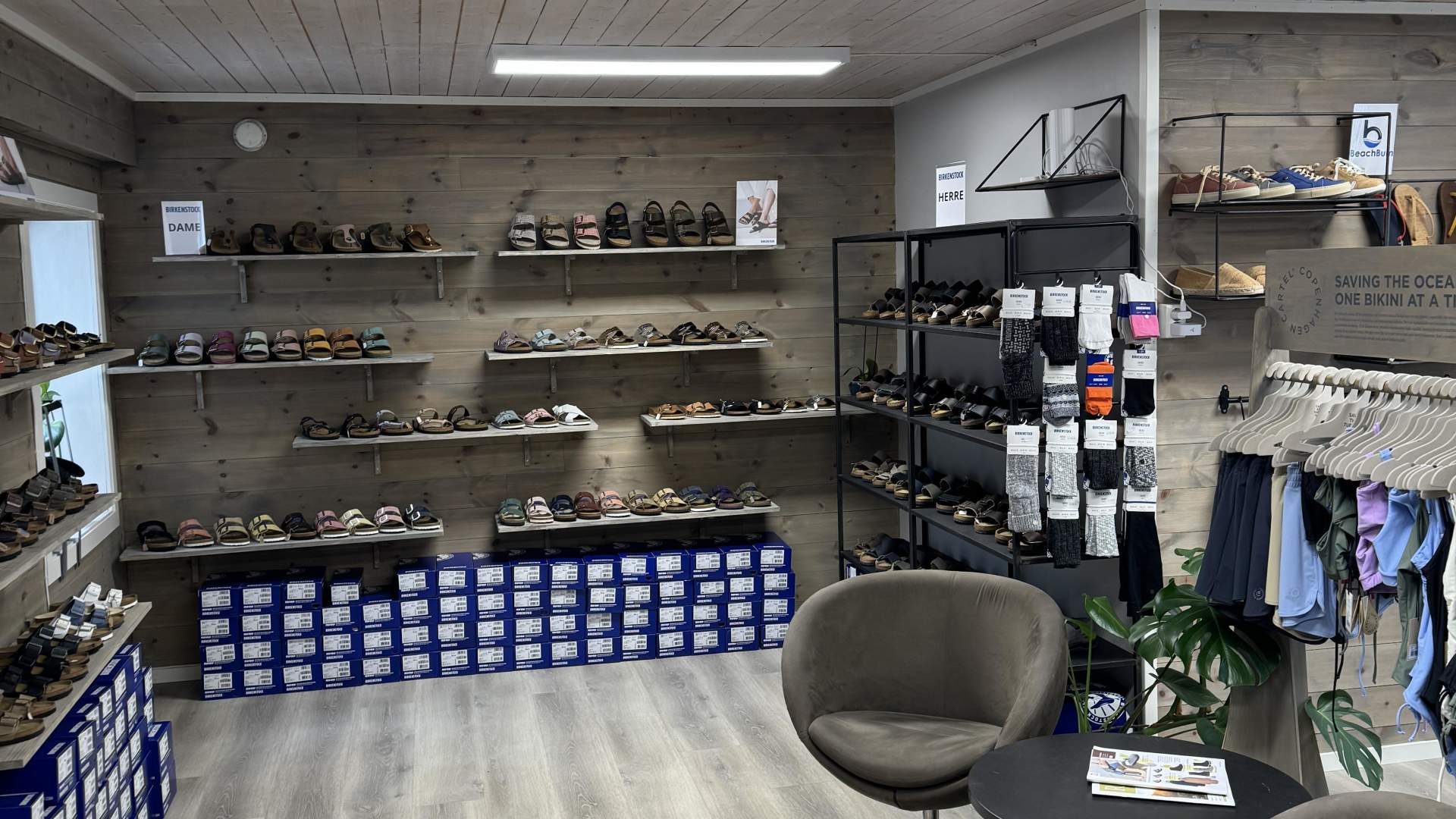 Nisjebutikk med bærekraftige kvalitetsmerker. Stort utvalg Birkenstock. 24/7 nettbutikk.