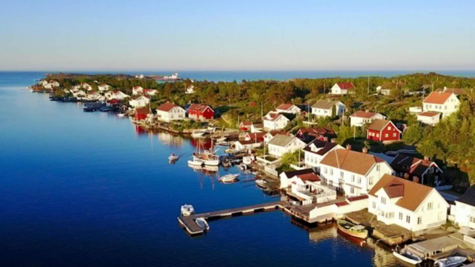 Dronefoto av Lyngør