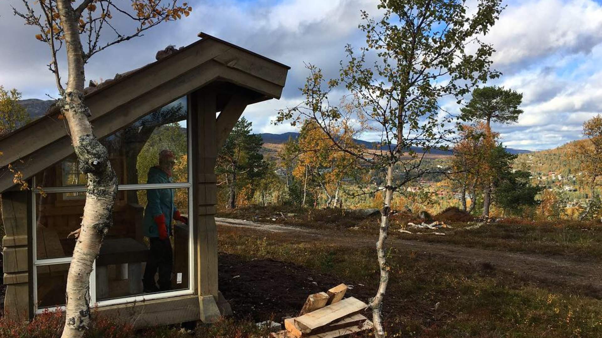 Gapahuk med fin utsikt over Hovden