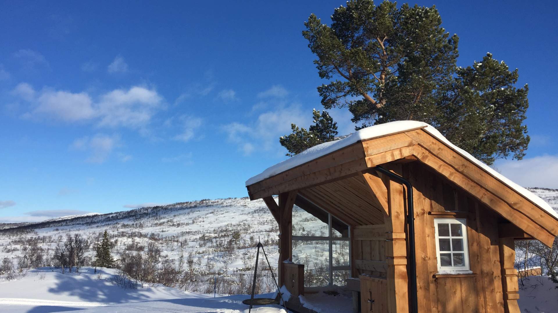 Gapahuk ved Juvet, ved skiløypa til Auversvatn og Hyttenuten