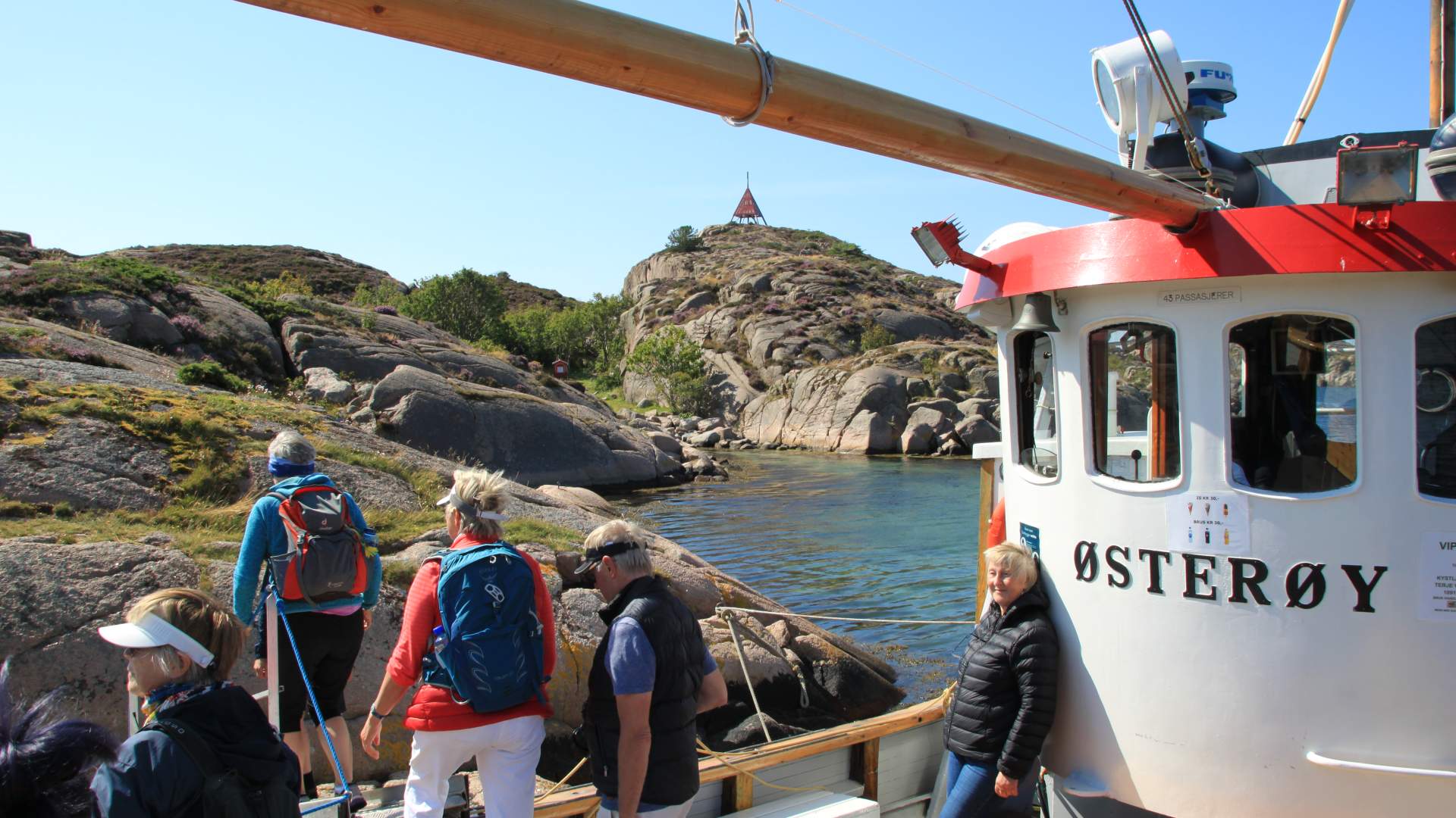 Båttur til Valøyene i Raet Nasjonalpark