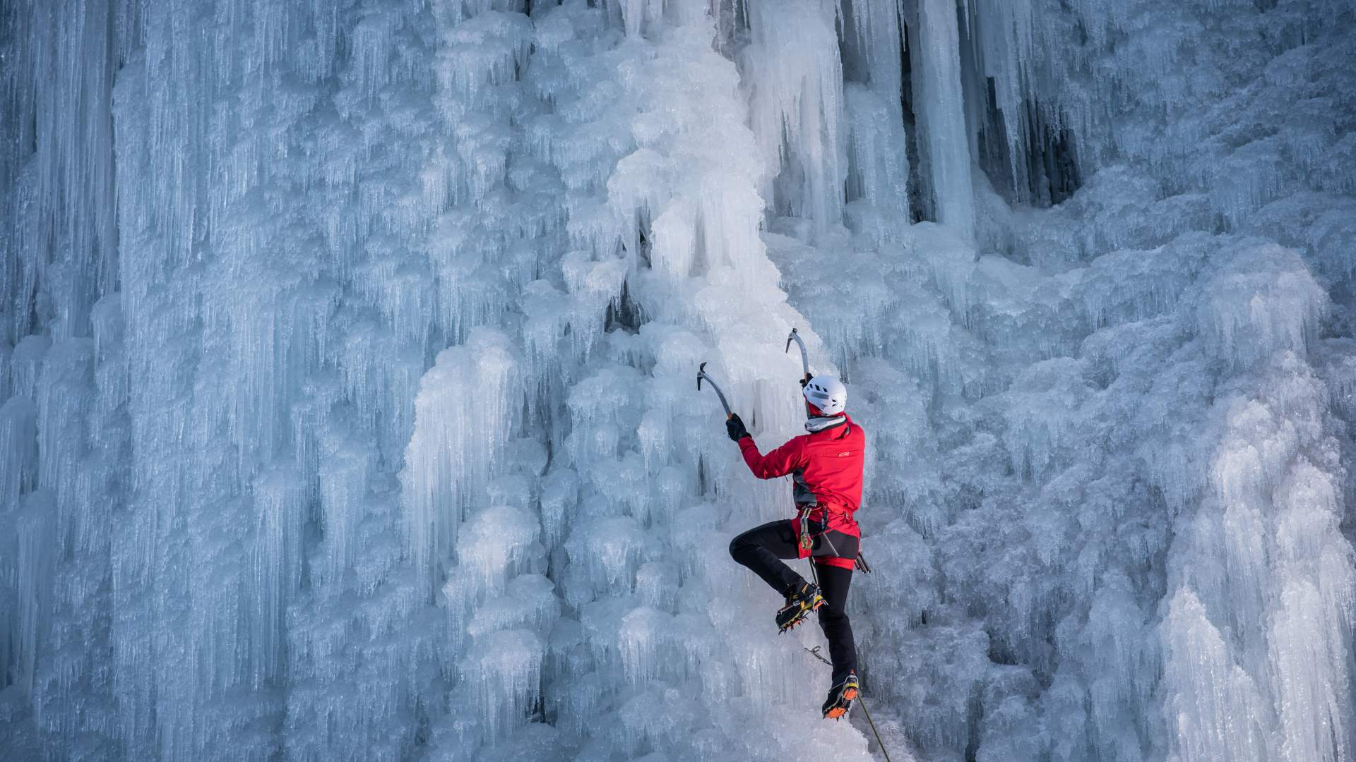 Ice climing 2