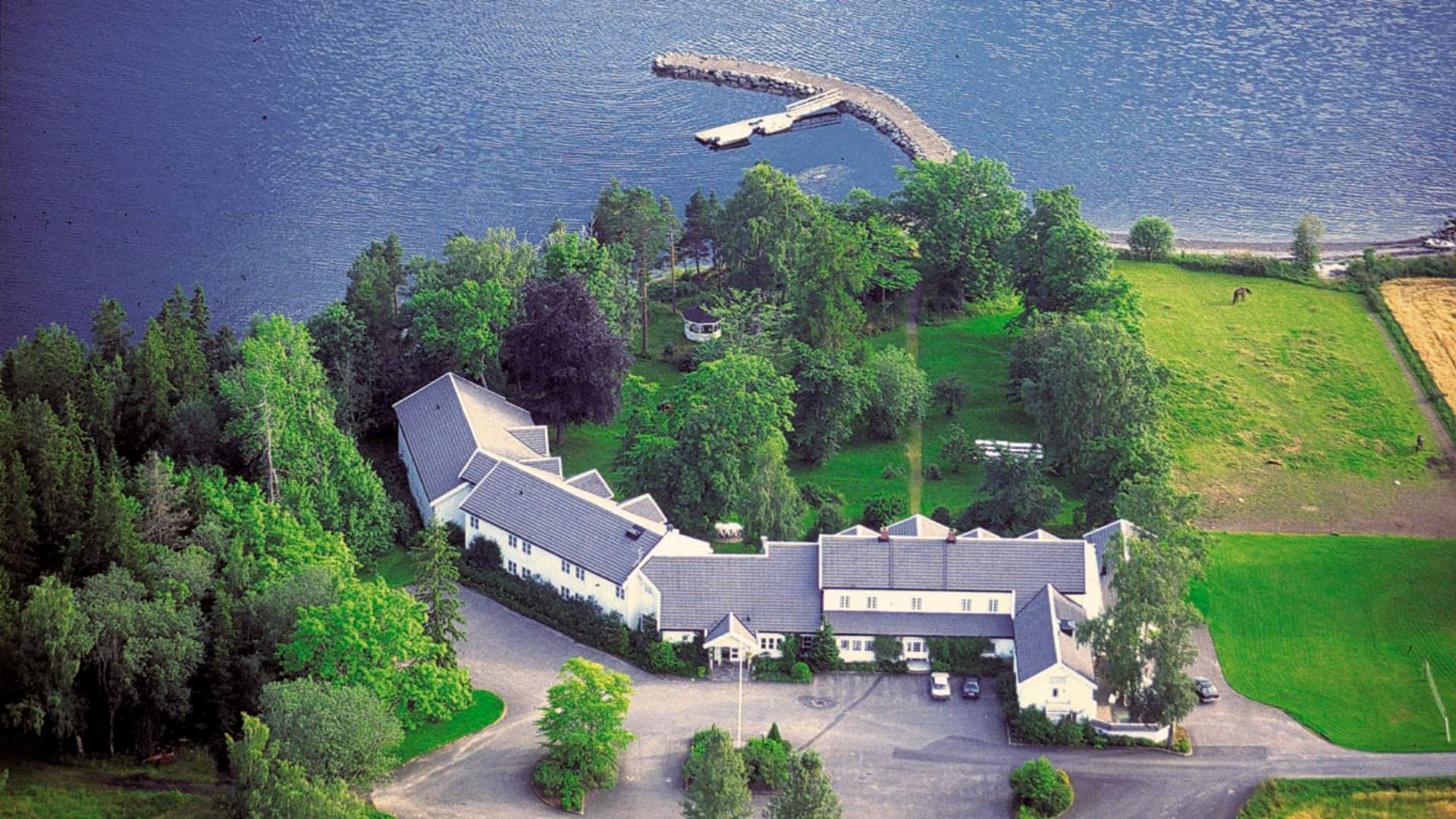 Inderøy Jegtvolden Fjordhotell Foto Jegtvolden  fra oven