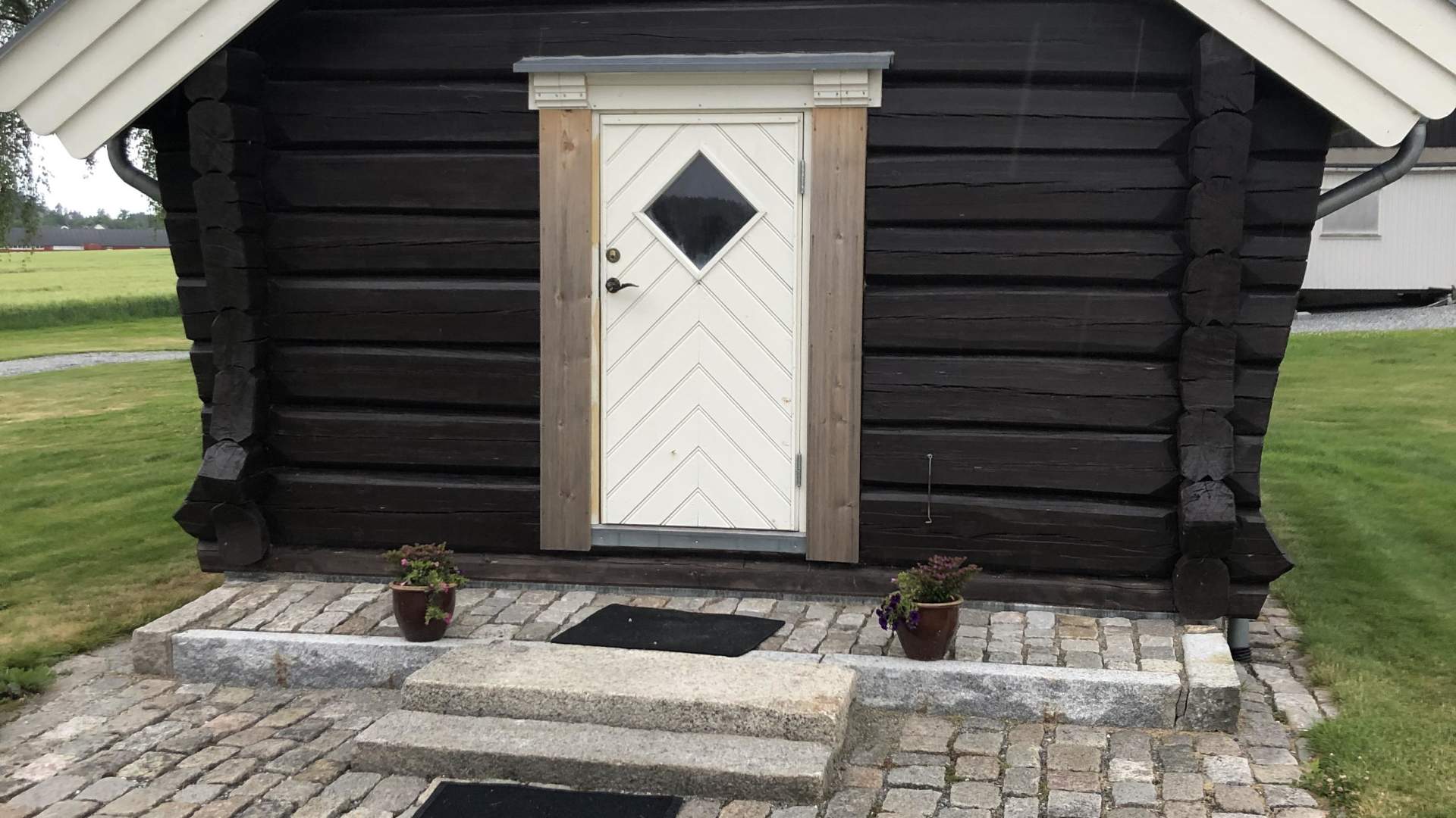 Inngangsdør lekestue trimrom