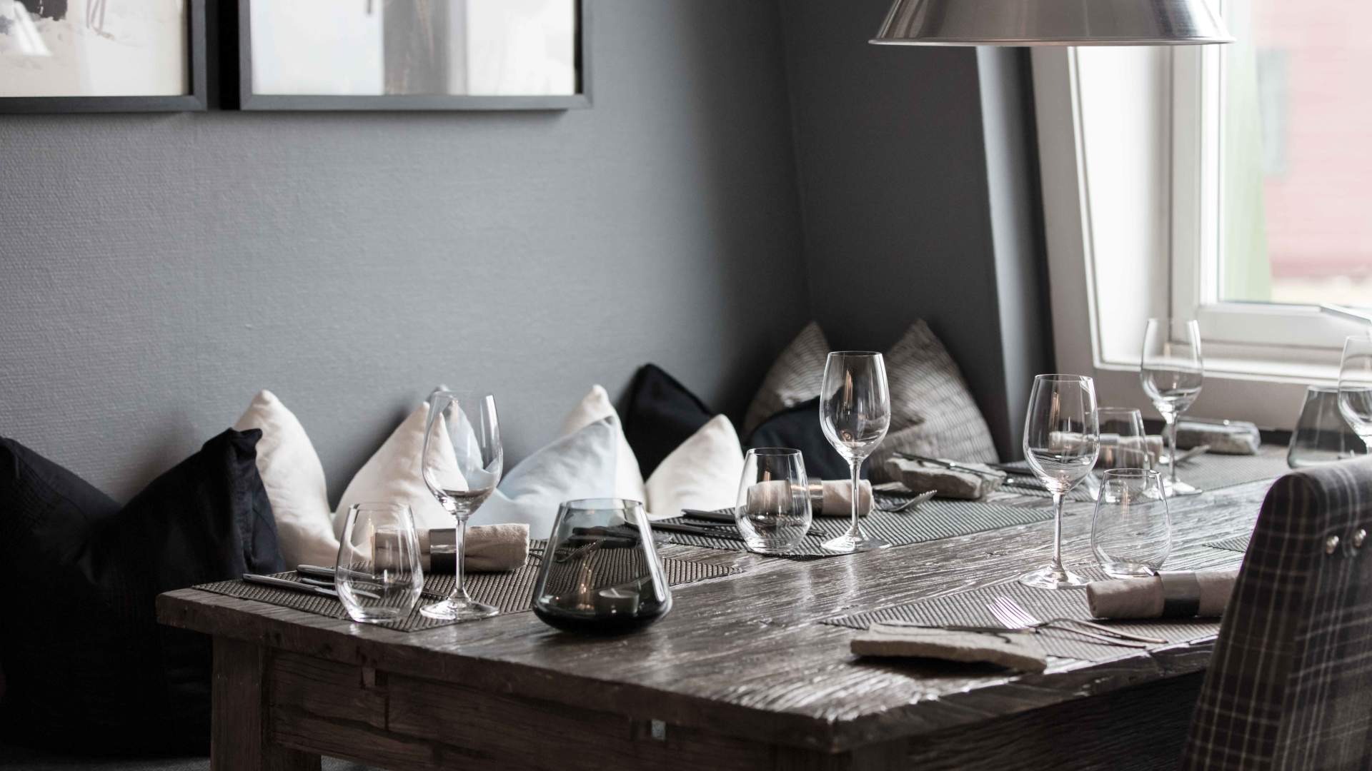 Isfjord Radio - Photo by Silje Forbes &#8211; Basecamp Explorer