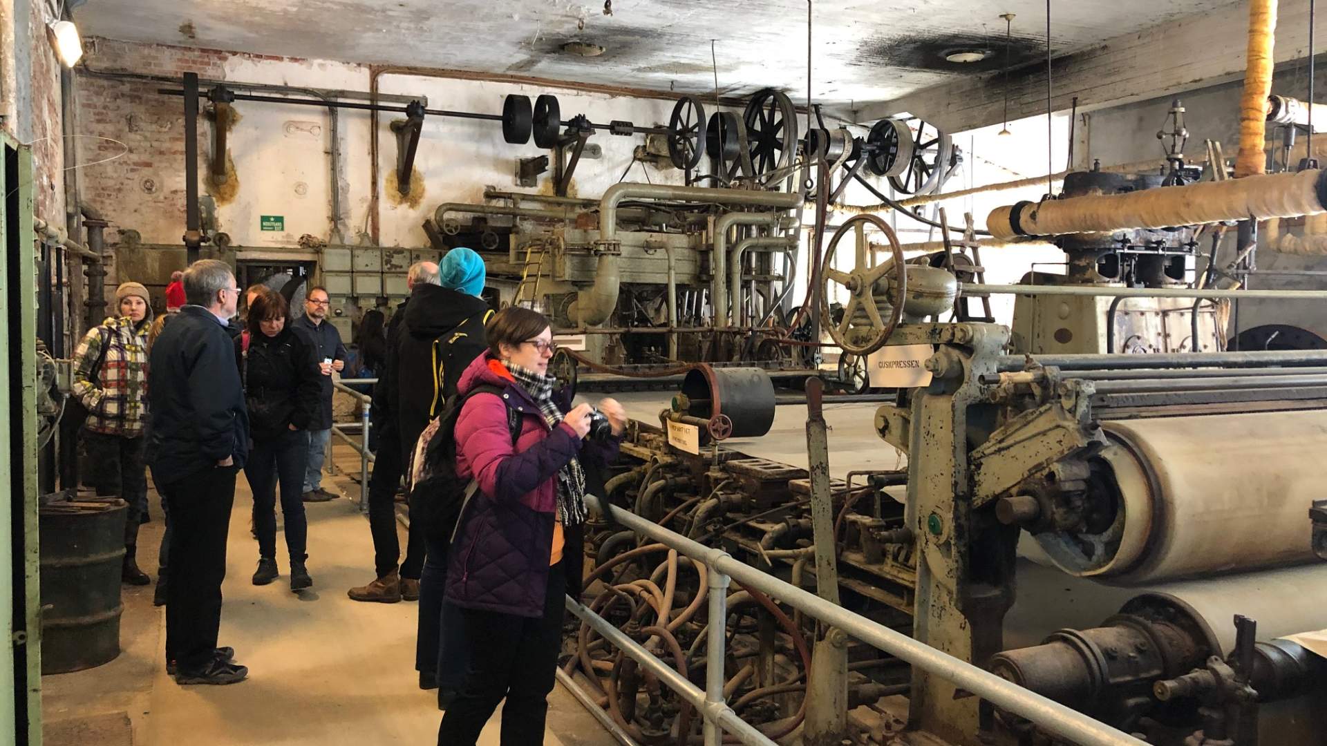 Inne på Klevfos industrimuseum