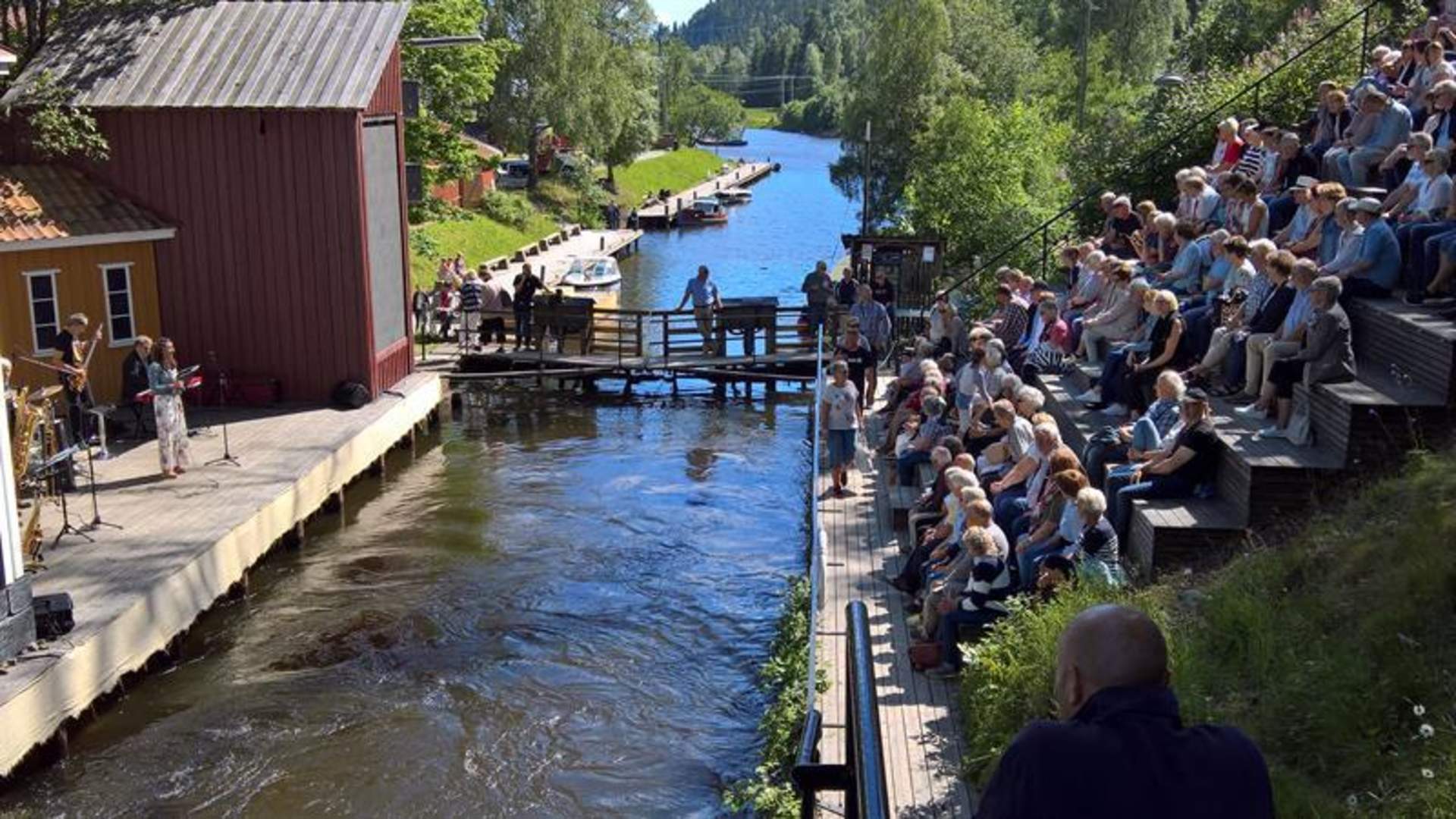 Lørdag i slusene. Velkommen til konsert i Ørje sluseamfi med " Geriatrix with the Gunn"