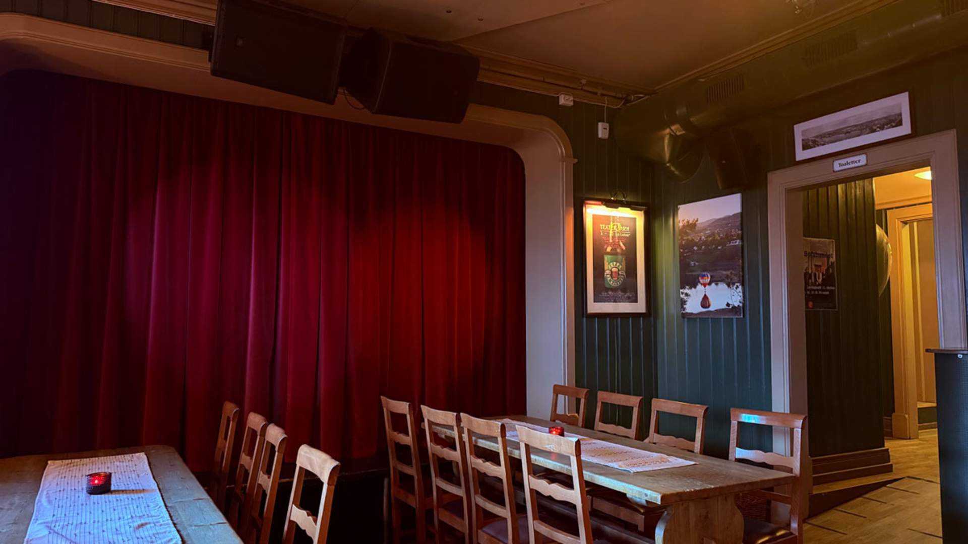 Lundetangen-Pub_Hovedrommet-mot-scenen-