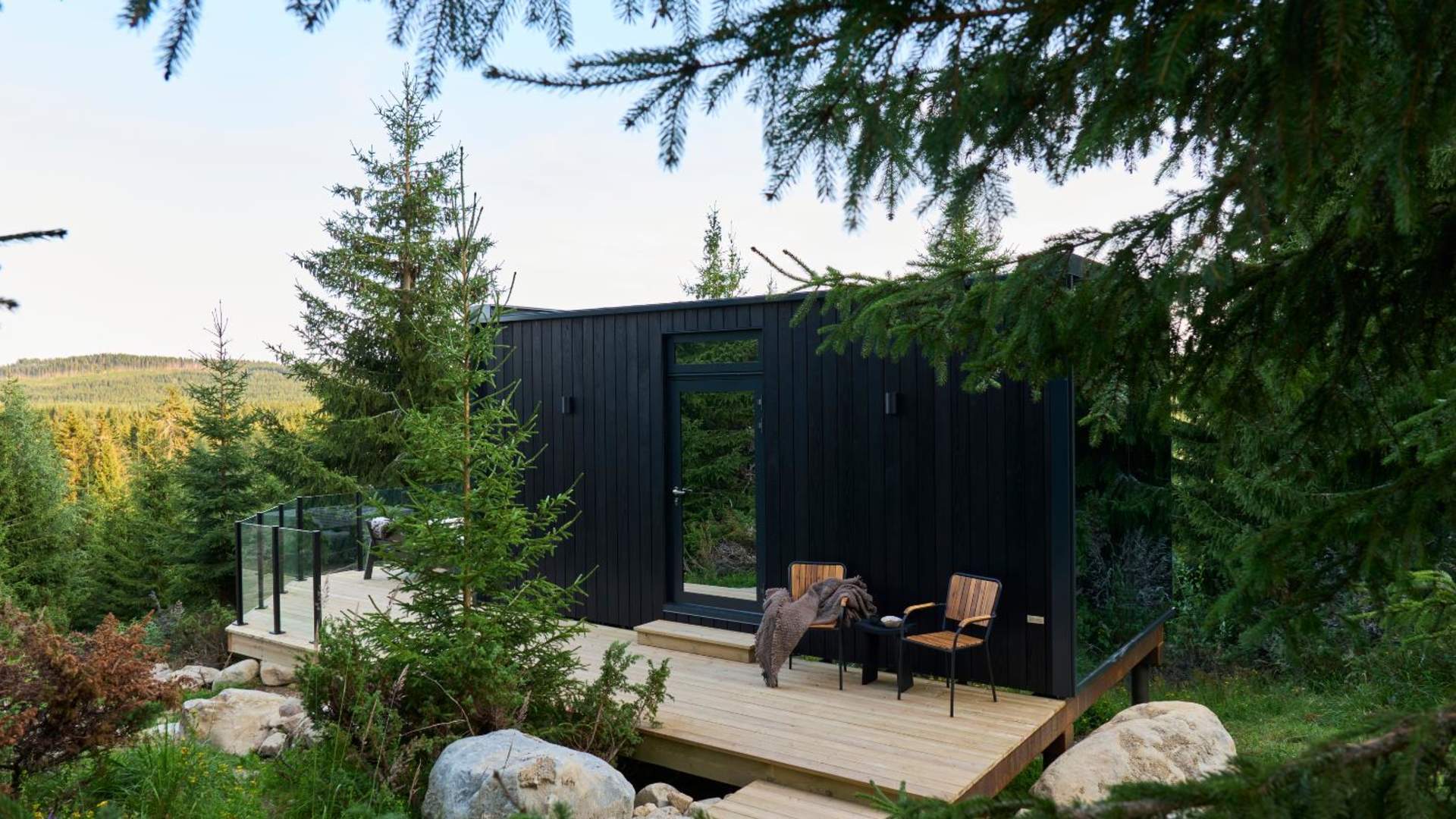 Mirror cabins outdoor