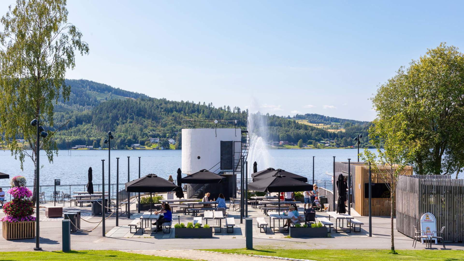 Mjøsparken strand servering
