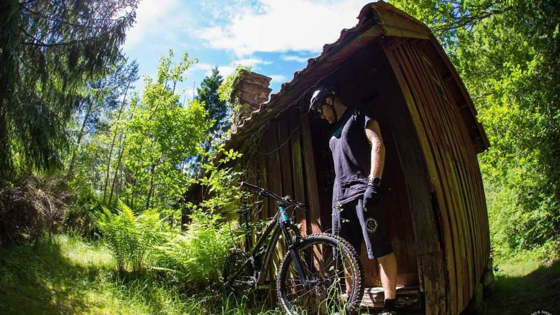 Trailbiking and island hopping with guide in Kragerø