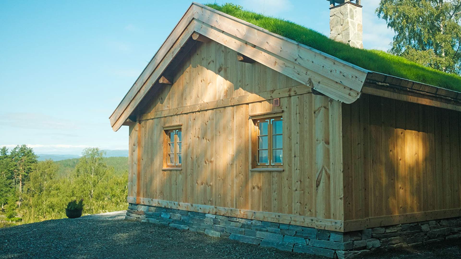 Notodden_sommer_MARTIN LITWICKI_hytte på Bolkesjø gård 2-web