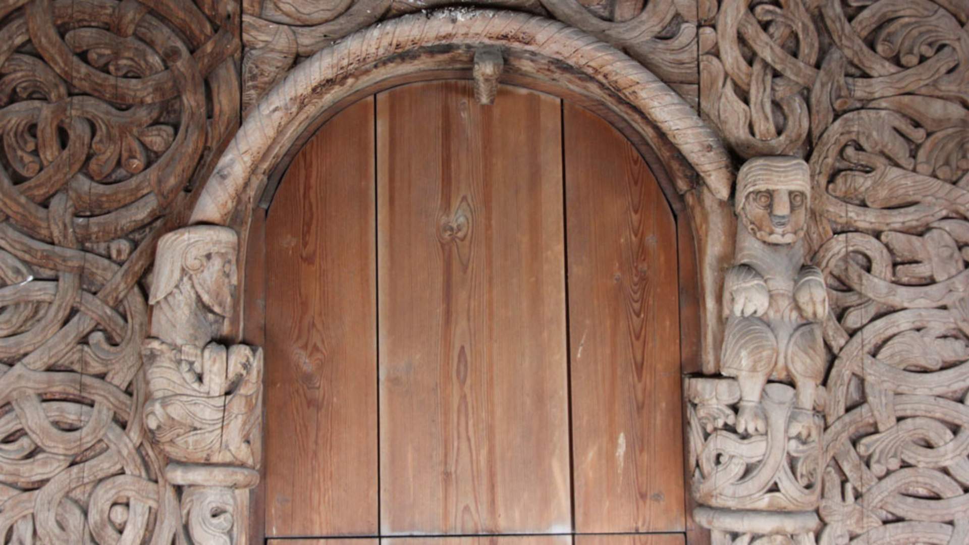 Dør til Heddal Stavkirke