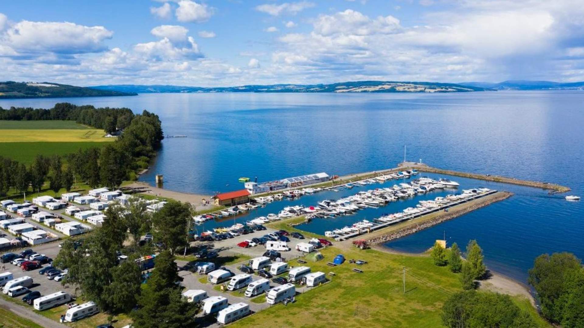 Dronebilde fra Evjua Strandpark