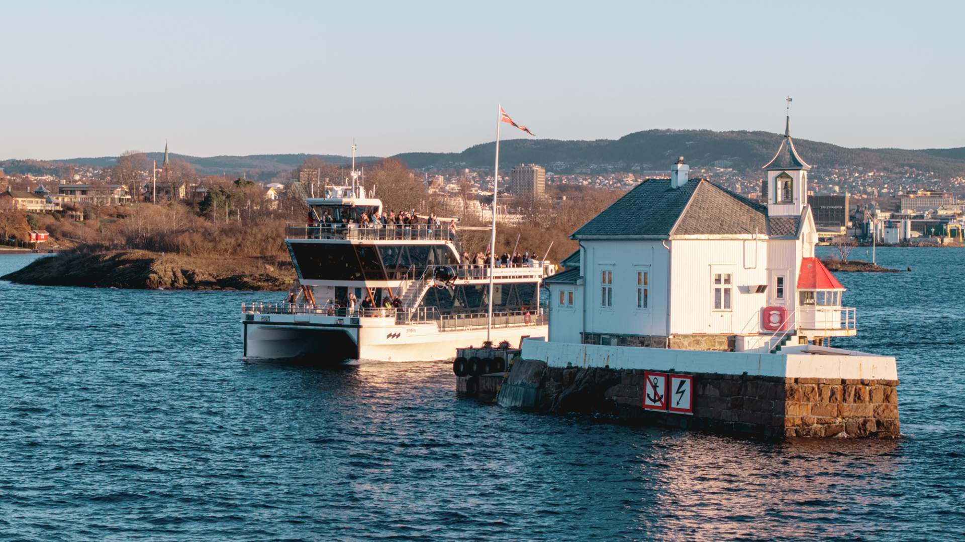 Oslo Sightseeing - Brim Explorer 10