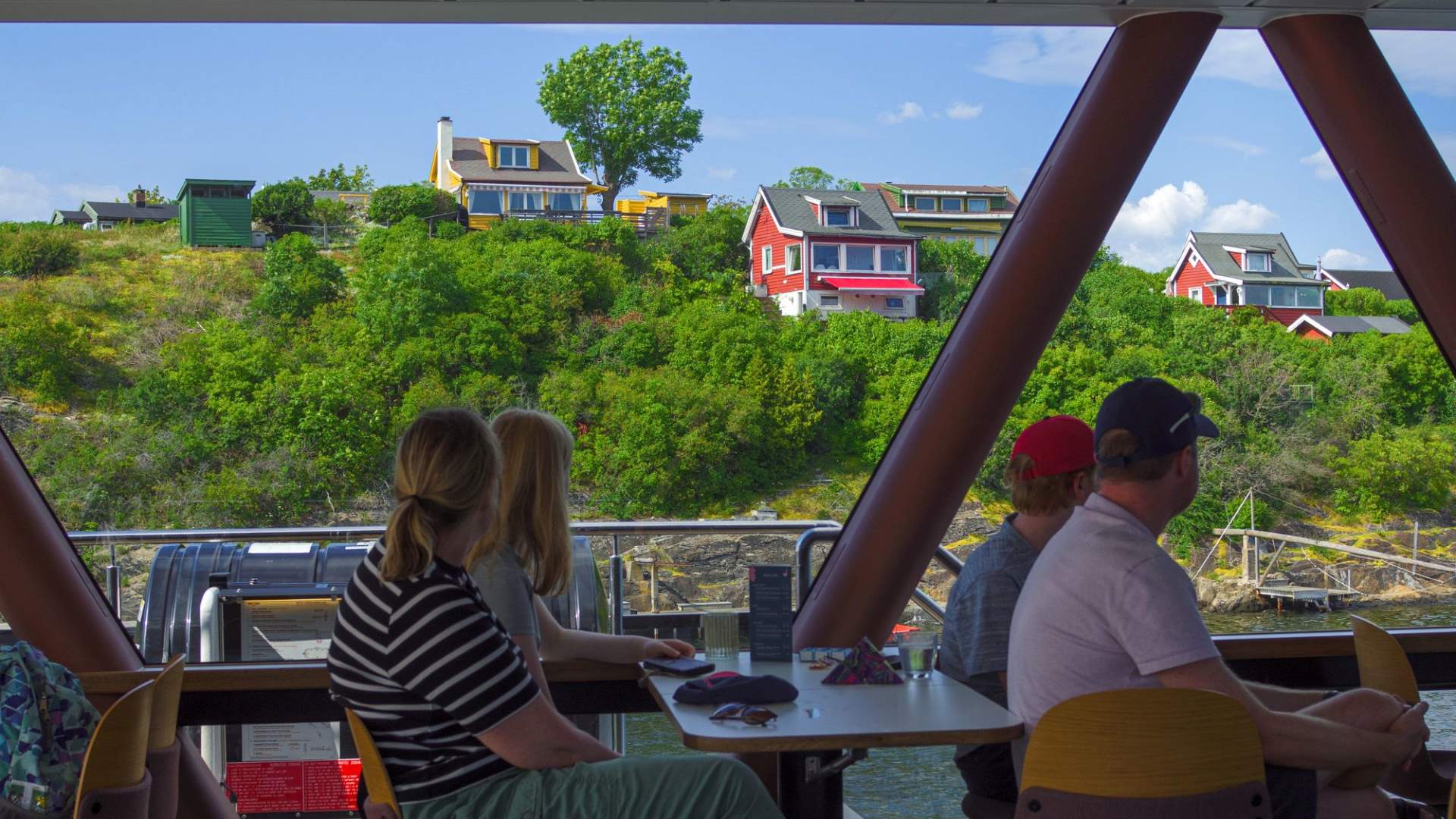 Oslo Sightseeing - Brim Explorer 23