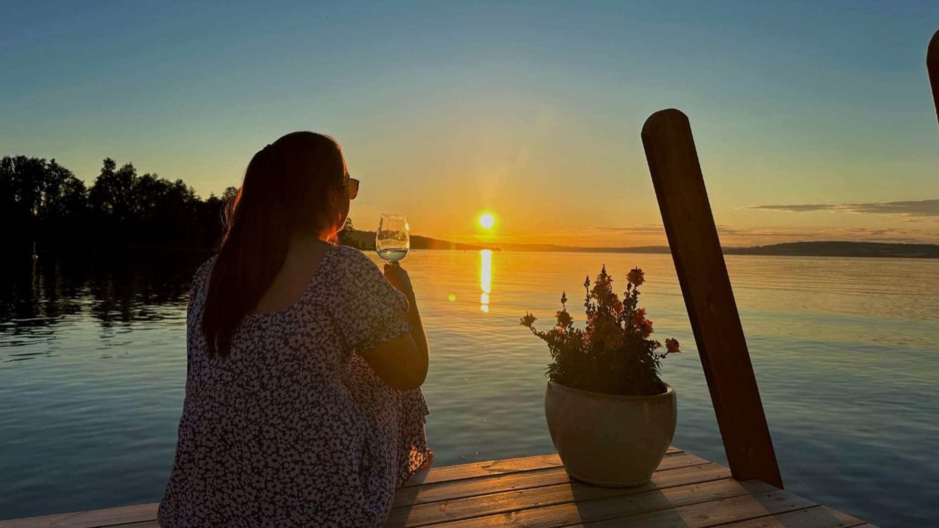 Panoramahytter i Evjua Strandpark, nyt solnedgangen