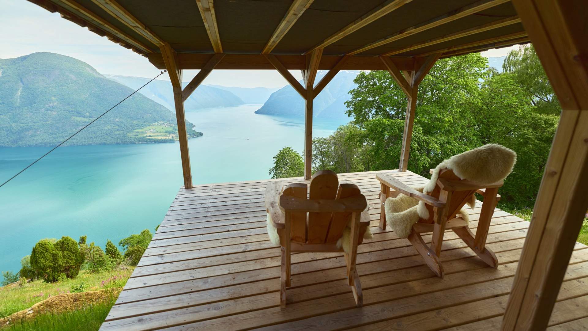 Raaum Gard - Heilt pao kanten, Luster