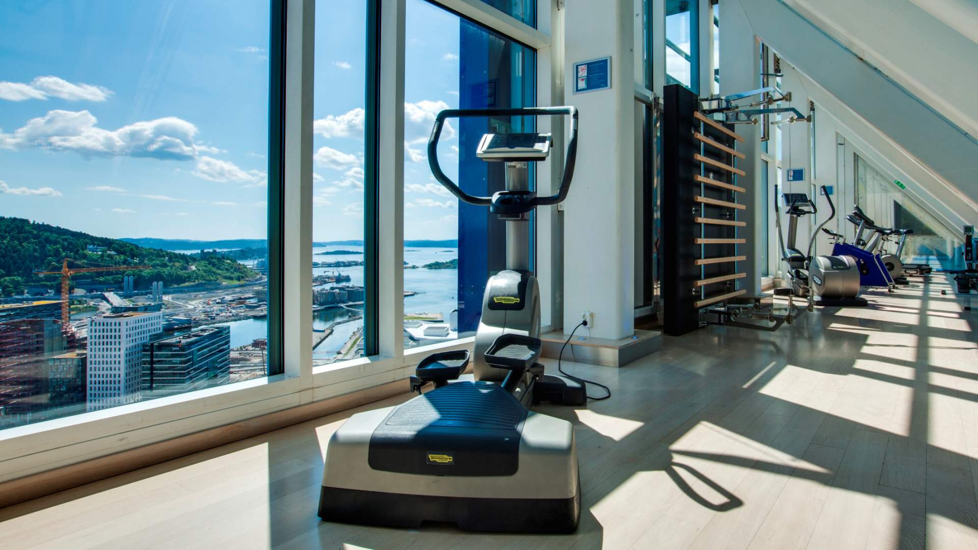 Radisson-Blu-Plaza_2020_2_fitness(c)Radisson Hotels