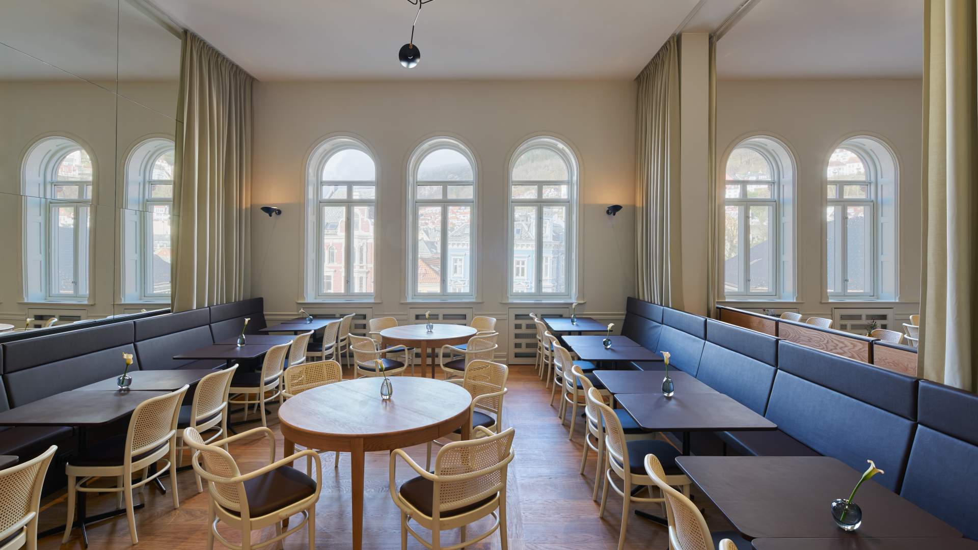 Restaurant 2