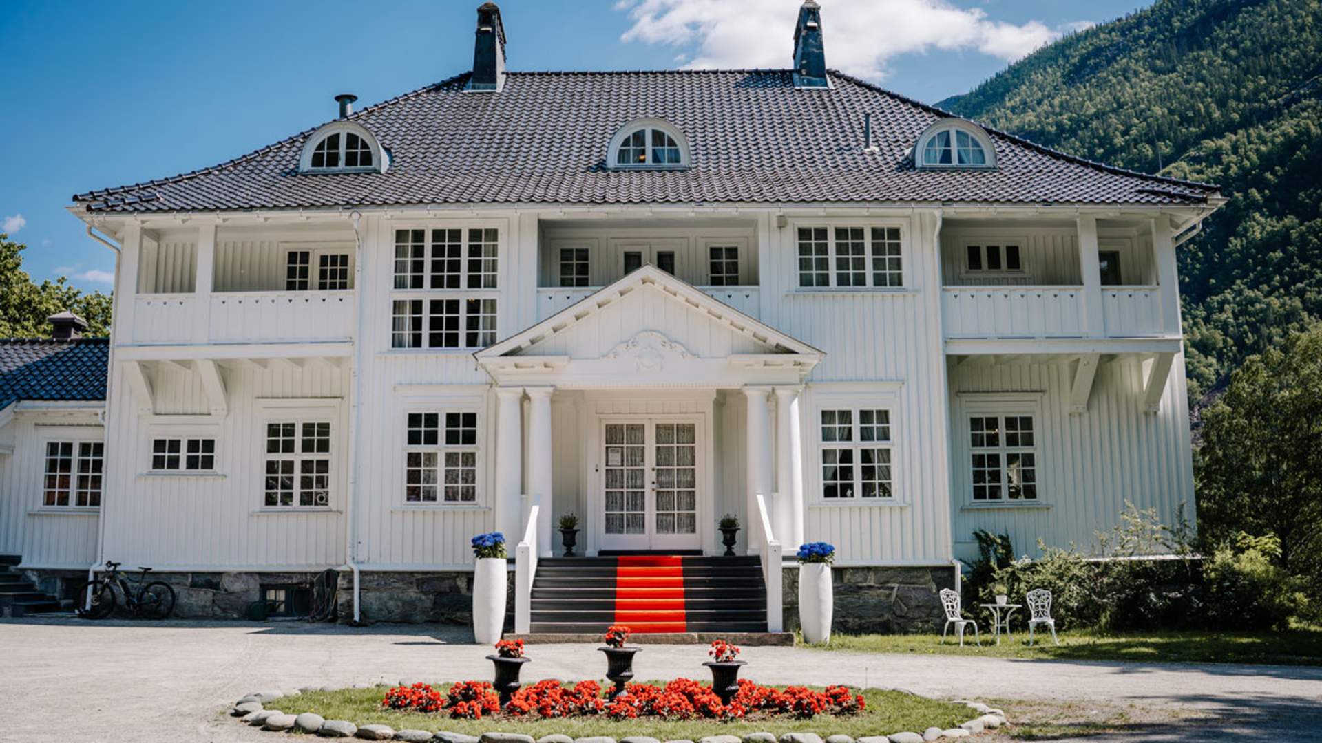 Rjukan_Rjukan-Admini-inngang