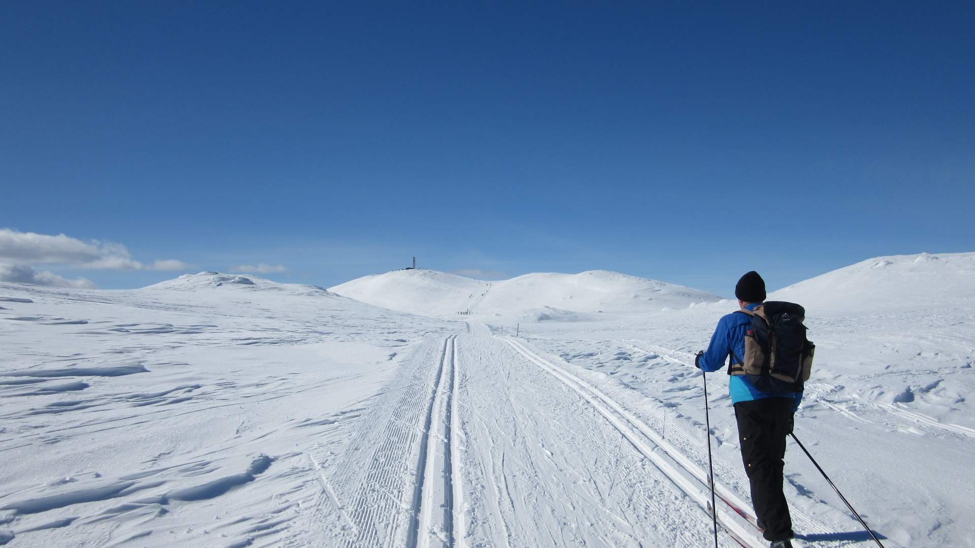 Spåtindtoppen på ski. Foto R Gravem