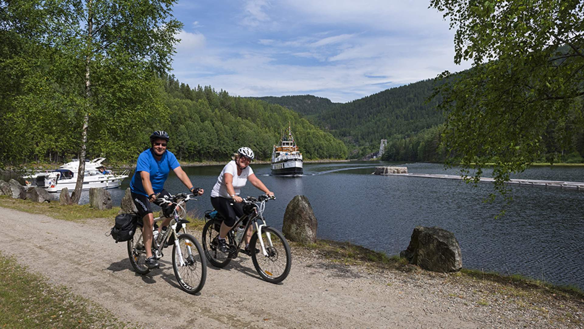 Sykling langs Telemarkskanalen