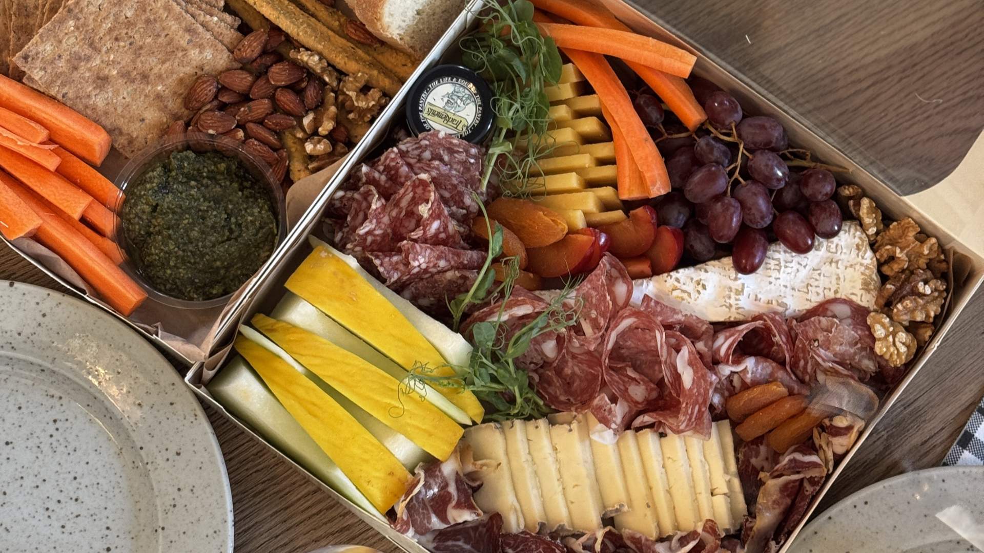 Tjonnos_Delikatesser_Spekemat