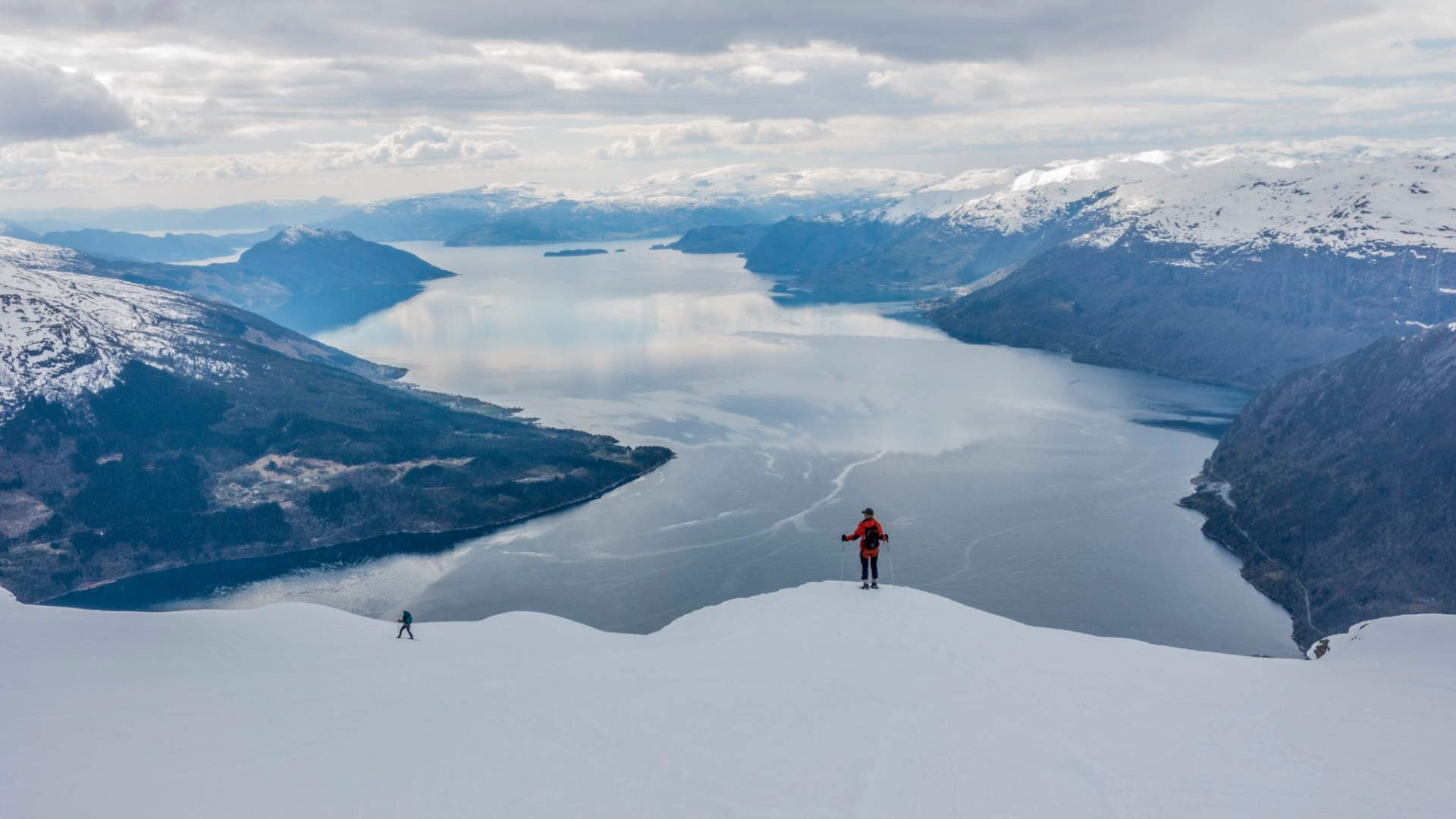 Trolltunga Active - snow shoe tour Oksen