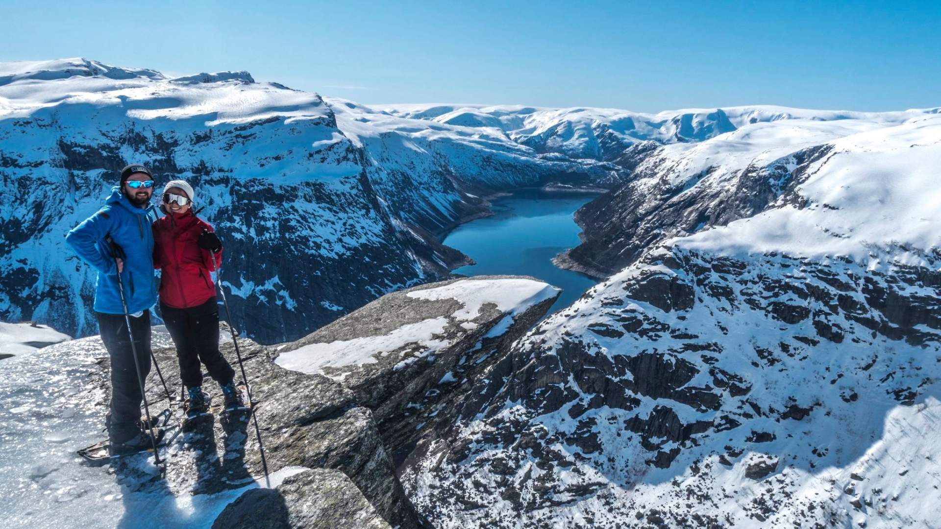 Trolltunga Active_Guided Winter Expedition_Trail_snowshoes_easter 2020 V