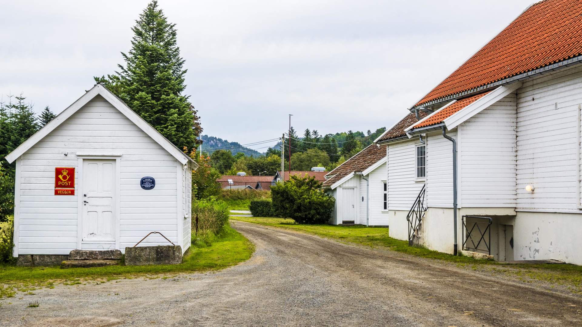 Veggja poståpneri på Klokkergården bygdetun - Lyngdal