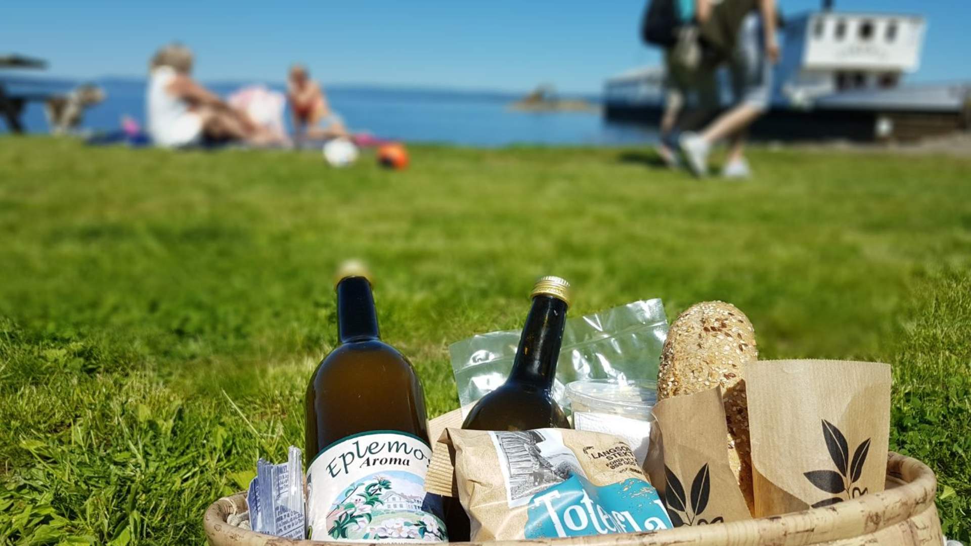 Piknikkurv i Evjua Strandpark