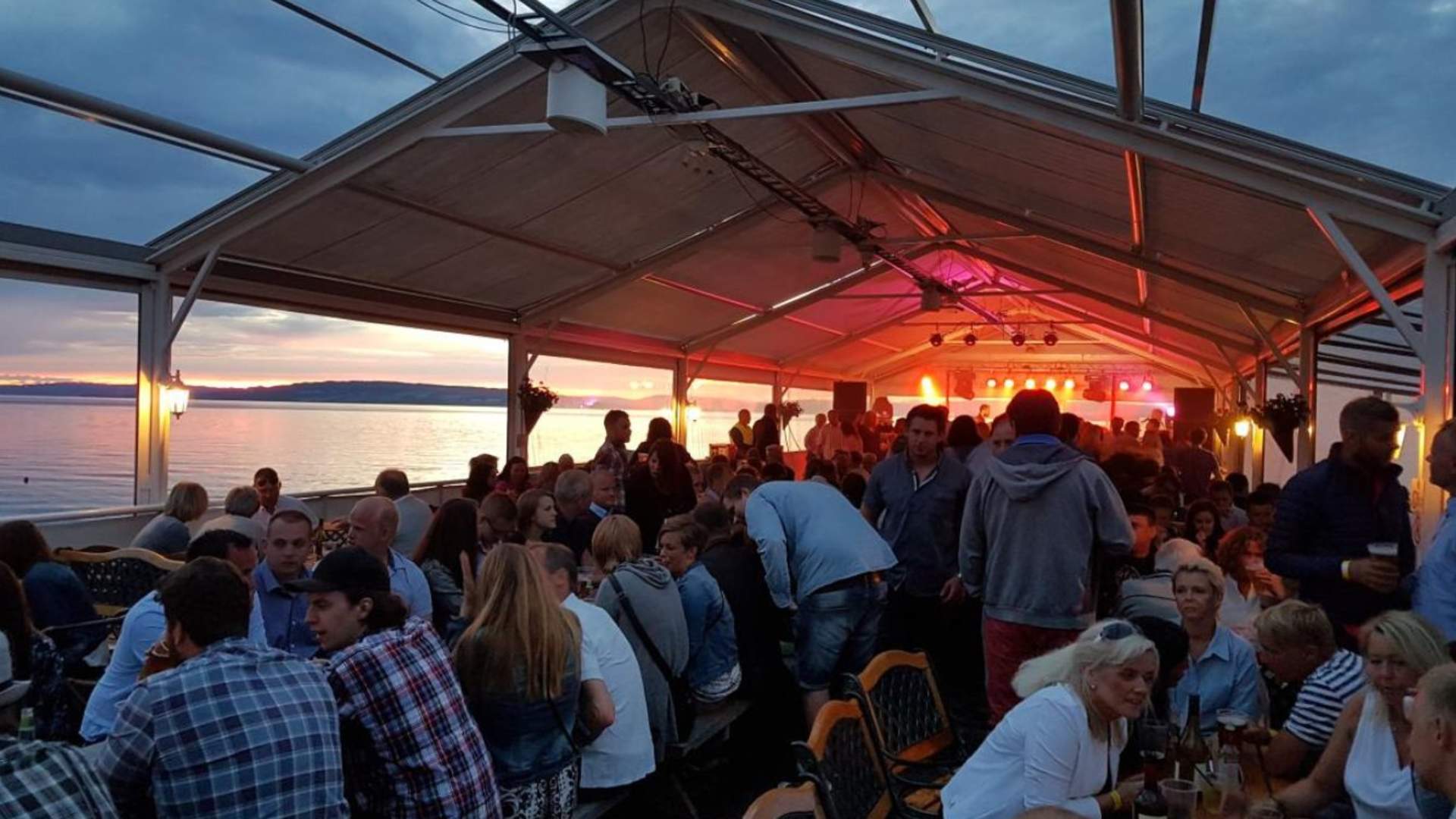 Konsert på Viken II i Evjua Strandpark