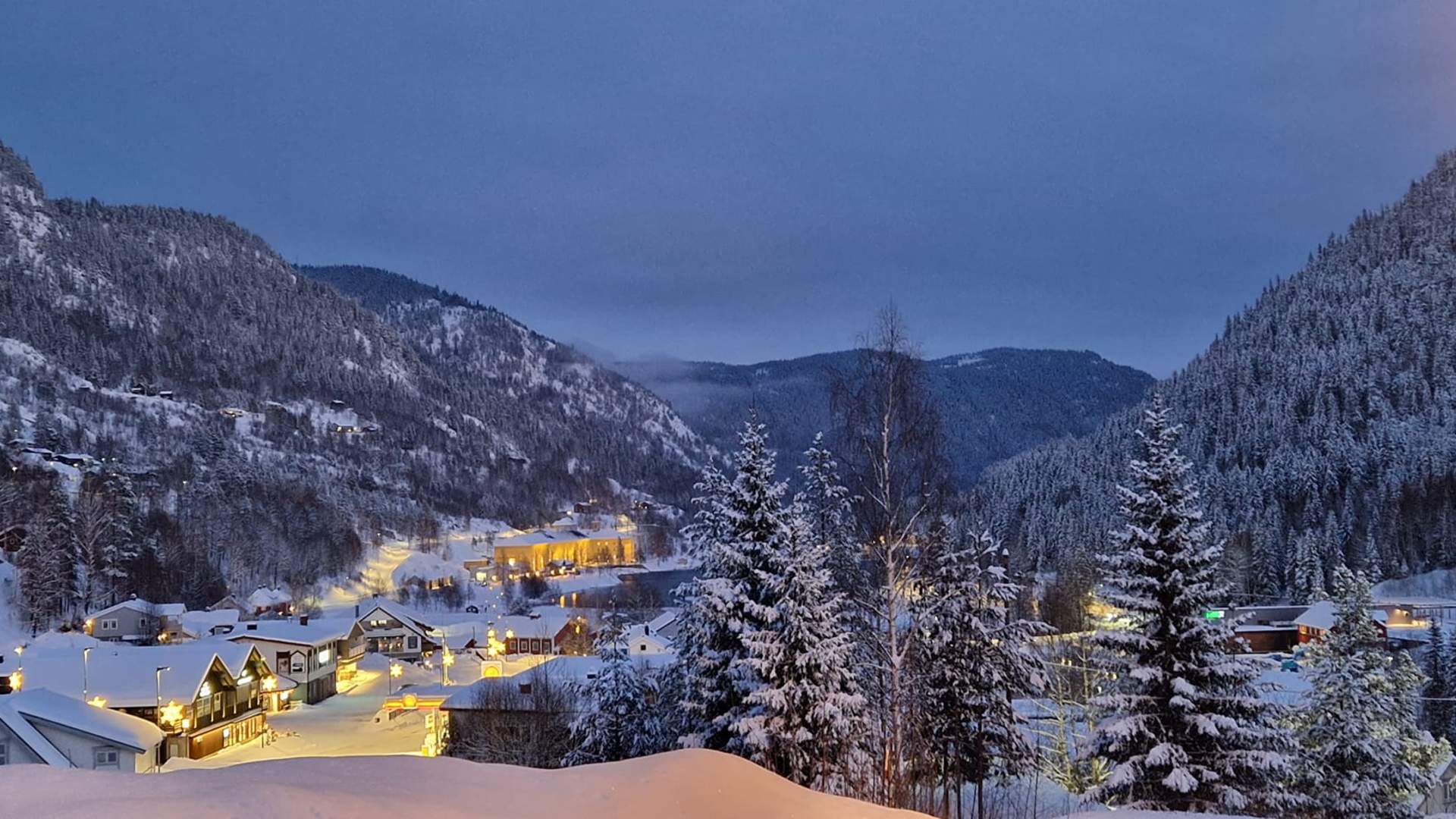 Vinter i sentrum av Rødberg