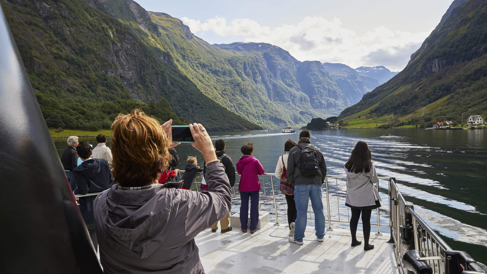 Vision-of-The-Fjords-fl16526 kred Ragnar Hartvig_