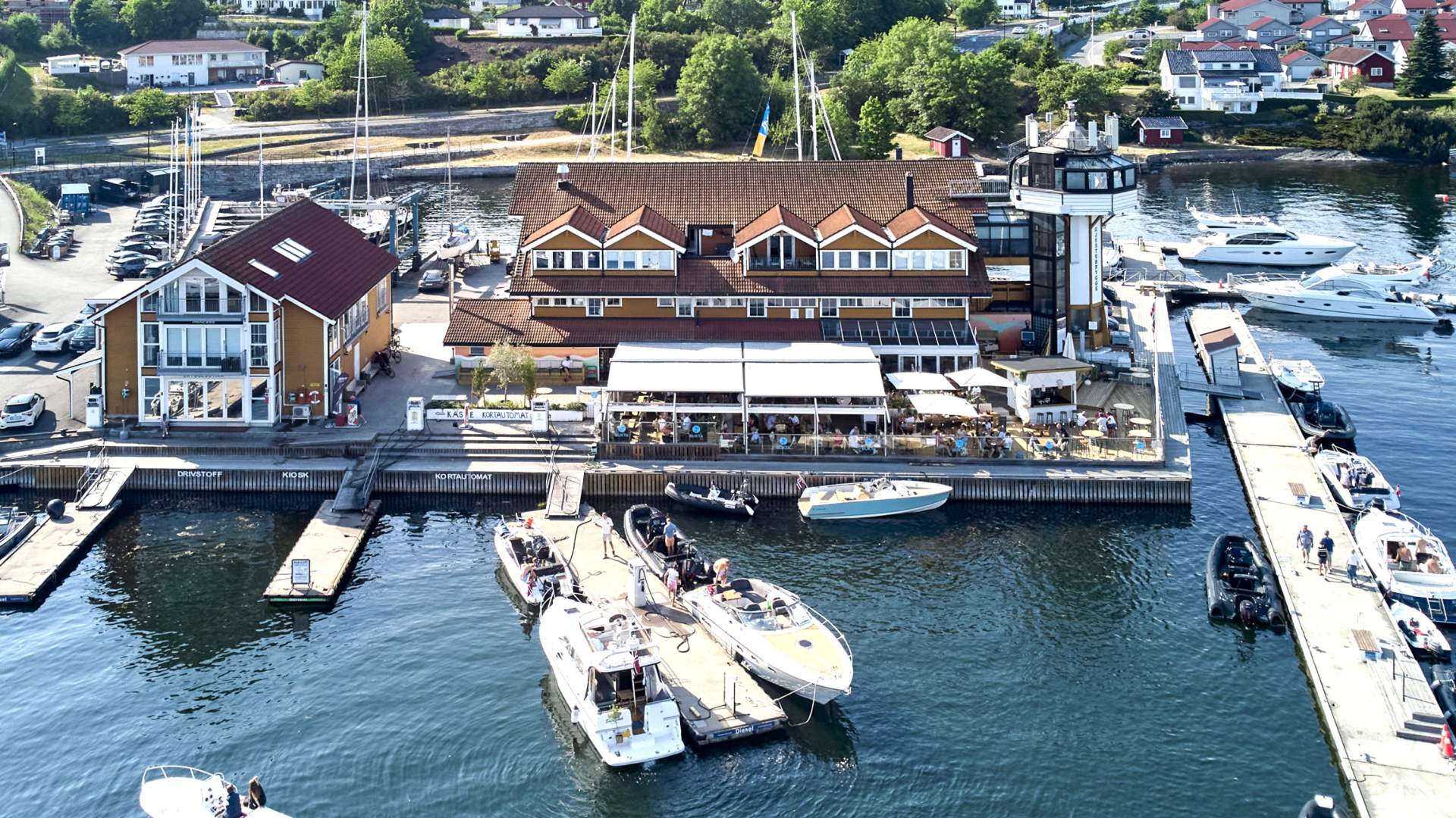 Vollen marina juni 23_23 oversiktsbilde Bukta Matbar